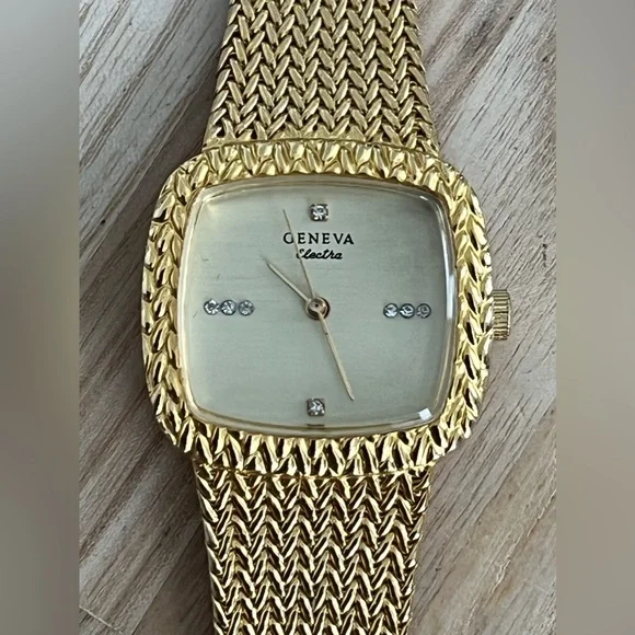 Geneva Electra Diamond Ladies Watch Gold Tone Weave Bracelet  display picture 3
